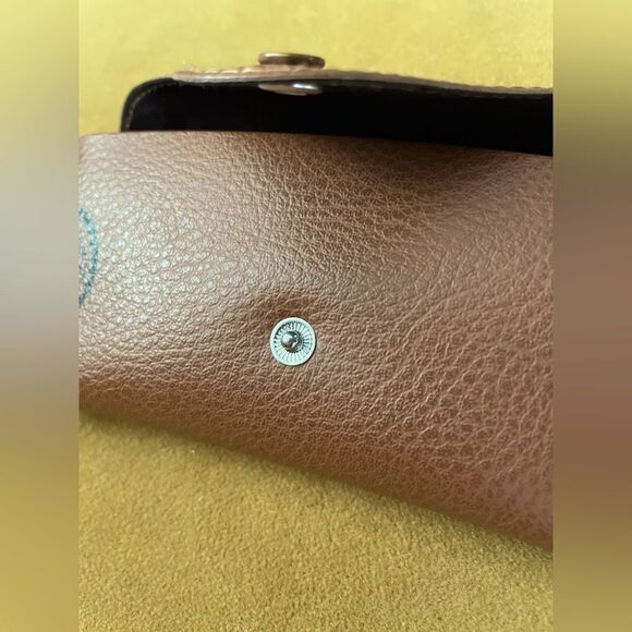 Ray-Ban Glass Case - Picture 4 of 5